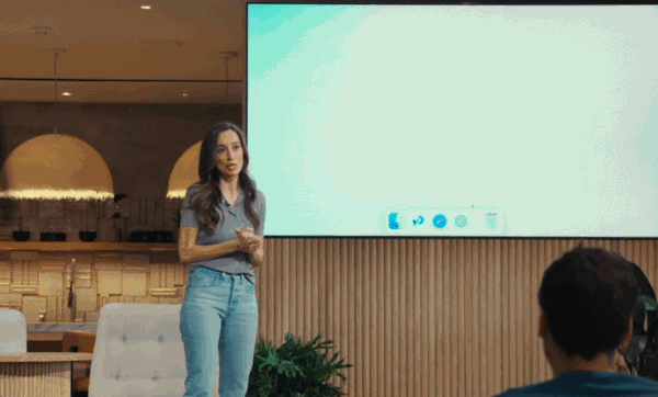 OpenAI disrupts the world: GPT-4 is completely free, real-time audiovisual interaction impresses everyone, directly entering the science fiction era.